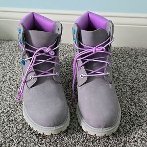Timberland premium, six inch waterproof boots, women's size:9 gray with purple